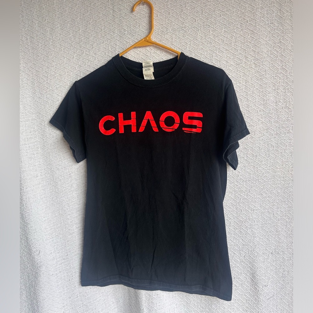 Gildan Chaos men small black shirt